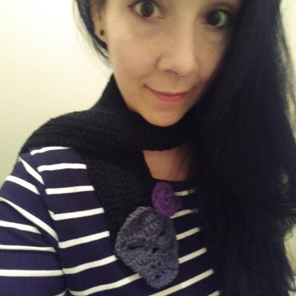 Gray Skull - the scarf! - Picture 2 of 10